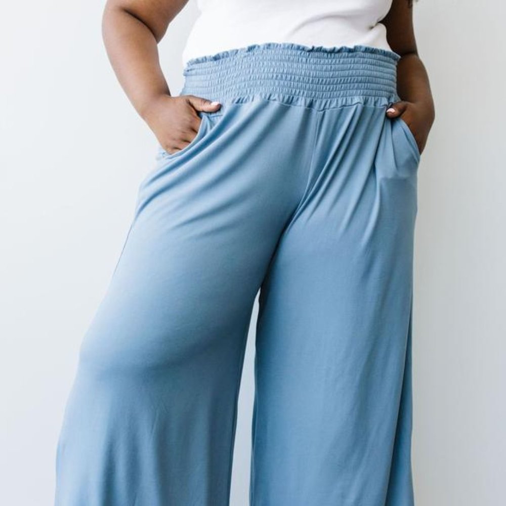 Go Get 'Em Gaucho Pants In Blue Gray